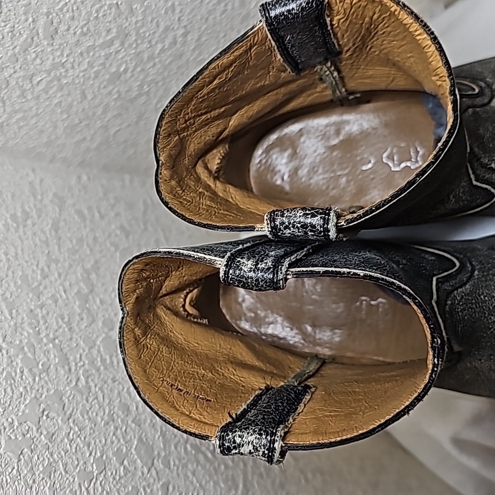 Aldo Distress Leather  Booties - Picture 10 of 11